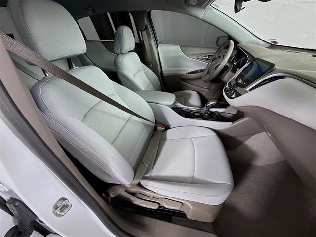 Photo of 2023 Summit White Chevrolet Malibu