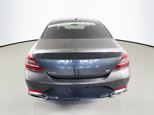 Photo of 2023 Makalu Gray Genesis G70