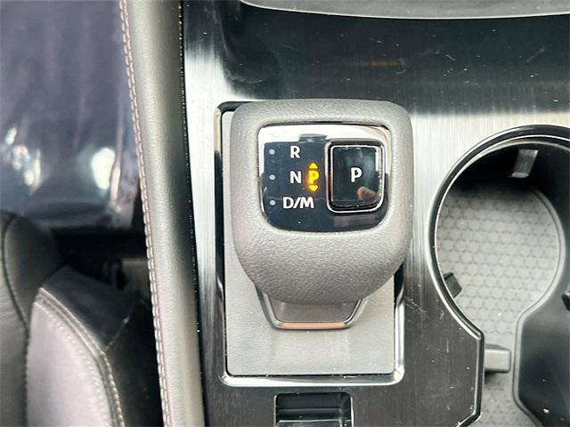 Photo of 2021 Caspian Blue Metallic/Super Black Nissan Rogue