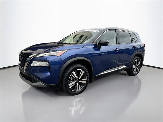 Photo of 2021 Caspian Blue Metallic/Super Black Nissan Rogue