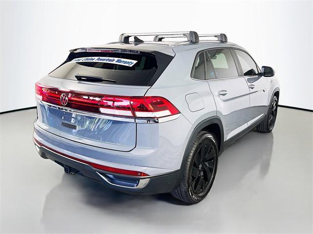 Photo of 2024 Platinum Gray Metallic Volkswagen Atlas Cross Sport