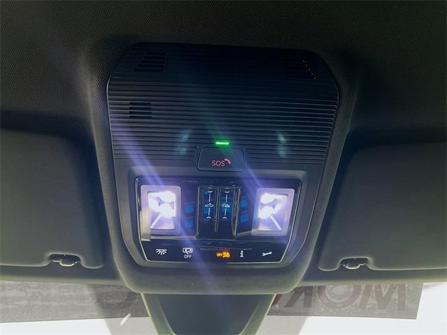 Photo of 2024 Platinum Gray Metallic Volkswagen Atlas Cross Sport