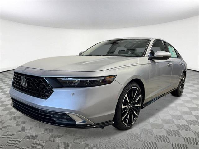 Photo of 2025 Silver Metallic Honda Accord Hybrid