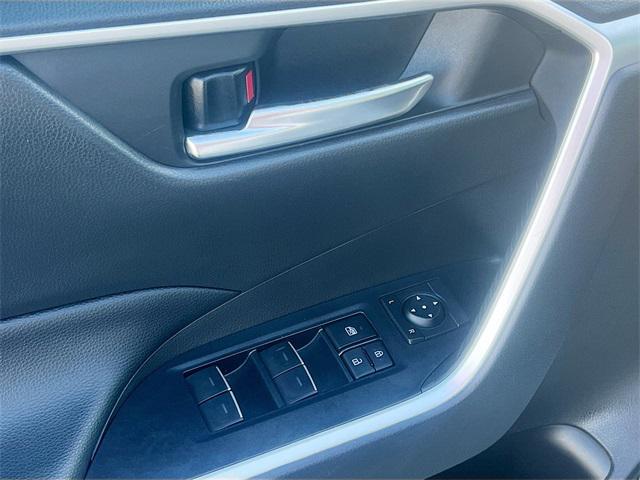 Photo of 2022 White Toyota RAV4