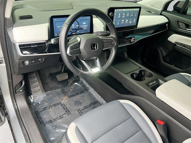 Photo of 2024 Mercury Silver Metallic Honda Prologue