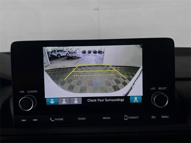Photo of 2024 Platinum White Pearl Honda CR-V