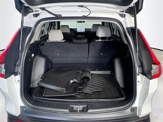 Photo of 2024 Platinum White Pearl Honda CR-V