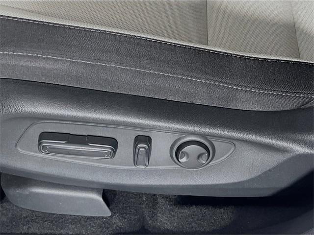 Photo of 2024 Platinum White Pearl Honda CR-V