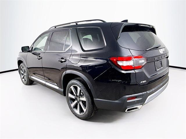 Photo of 2025 Crystal Black Pearl Honda Pilot