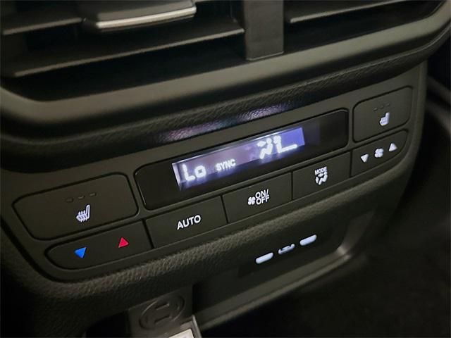 Photo of 2025 Crystal Black Pearl Honda Pilot