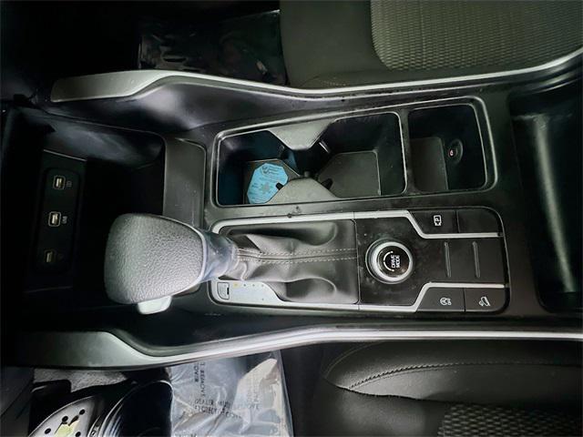Photo of 2023 Glacial White Pearl Kia Sorento
