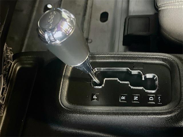Photo of 2017 Bright White Clearcoat Jeep Wrangler