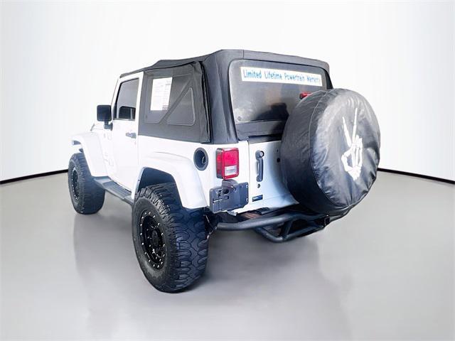 Photo of 2017 Bright White Clearcoat Jeep Wrangler
