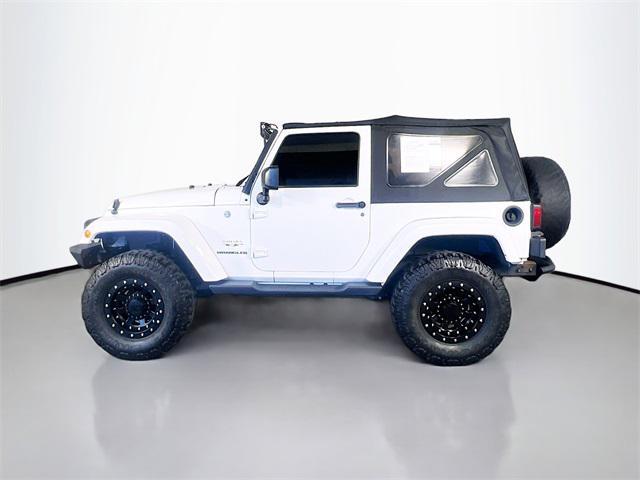 Photo of 2017 Bright White Clearcoat Jeep Wrangler