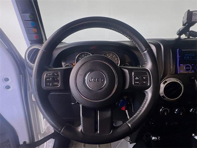 Photo of 2017 Bright White Clearcoat Jeep Wrangler