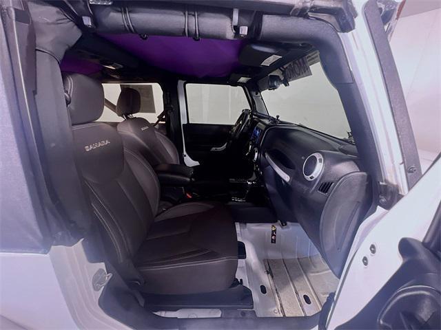 Photo of 2017 Bright White Clearcoat Jeep Wrangler