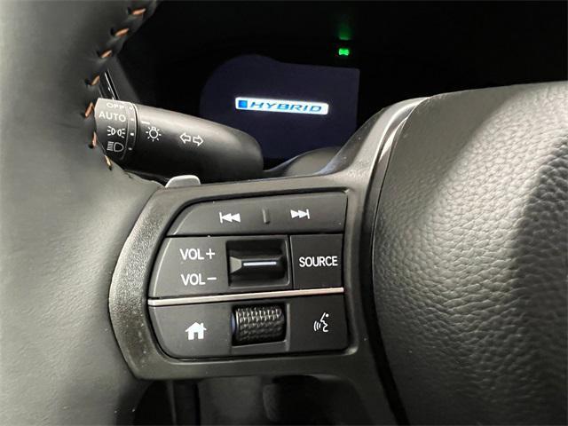 Photo of 2025 Platinum Honda CR-V Hybrid
