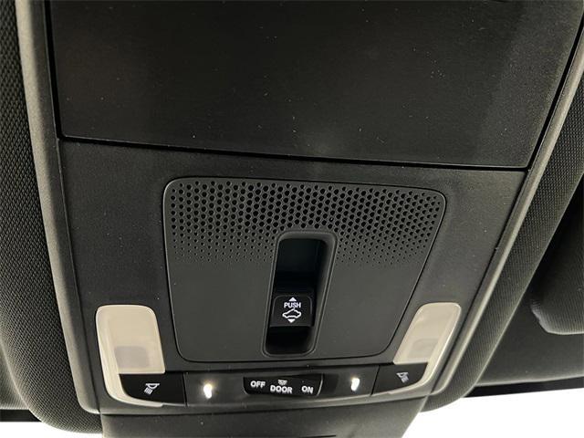 Photo of 2025 Platinum Honda CR-V Hybrid