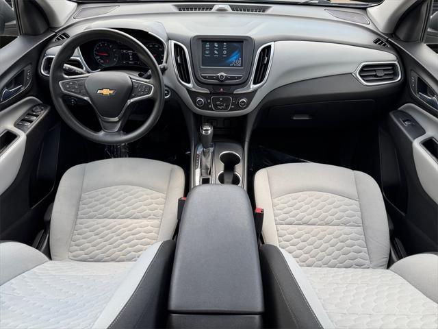 Photo of 2018 Storm Blue Metallic Chevrolet Equinox