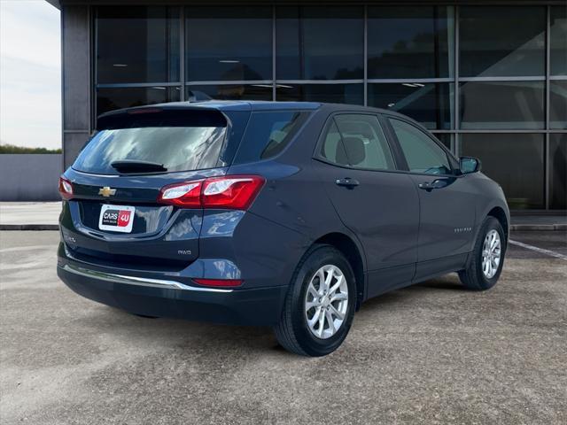 Photo of 2018 Storm Blue Metallic Chevrolet Equinox