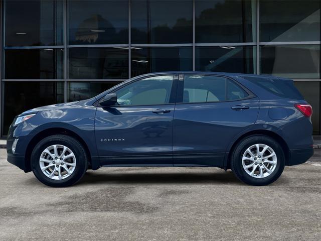 Photo of 2018 Storm Blue Metallic Chevrolet Equinox