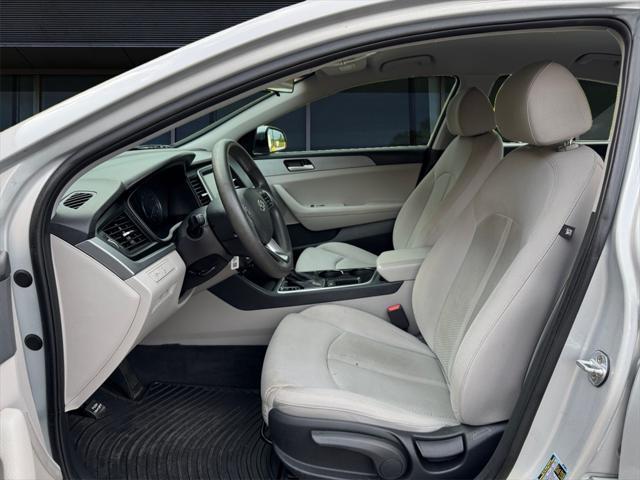 Photo of 2018 Symphony Silver Hyundai SONATA