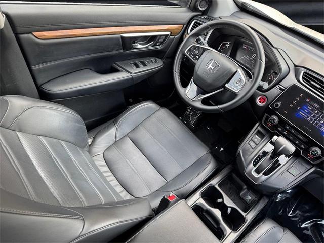 Photo of 2018 White Diamond Pearl Honda CR-V