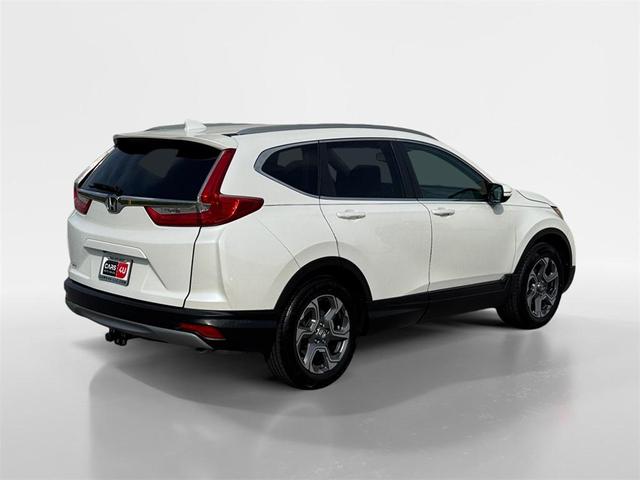 Photo of 2018 White Diamond Pearl Honda CR-V