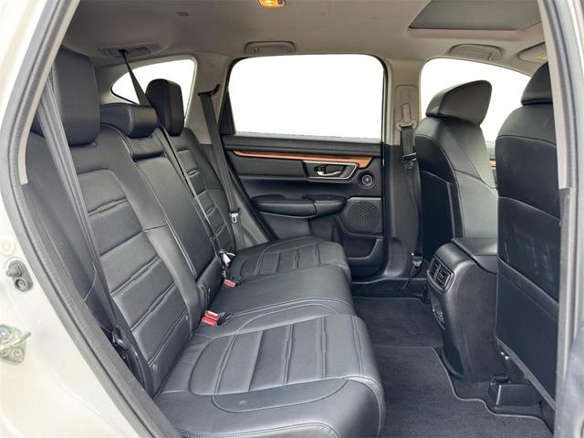 Photo of 2018 White Diamond Pearl Honda CR-V