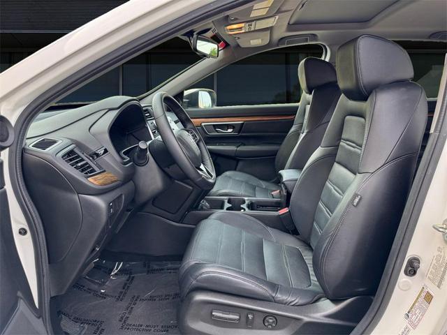 Photo of 2018 White Diamond Pearl Honda CR-V