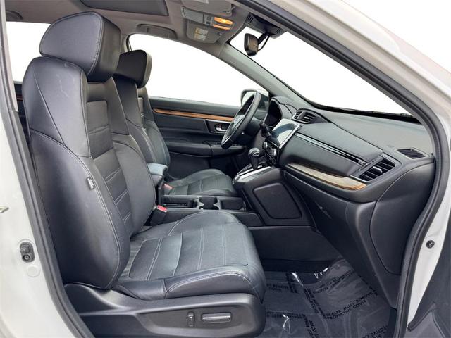 Photo of 2018 White Diamond Pearl Honda CR-V