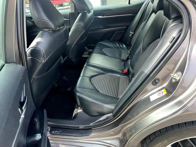Photo of 2019 Predawn Gray Mica Toyota Camry