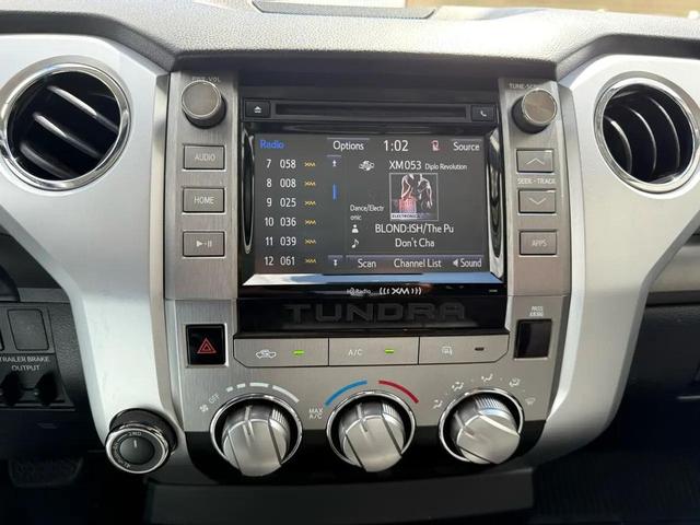 Photo of 2018 SILVER Toyota Tundra