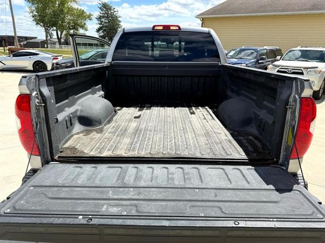 Photo of 2018 SILVER Toyota Tundra