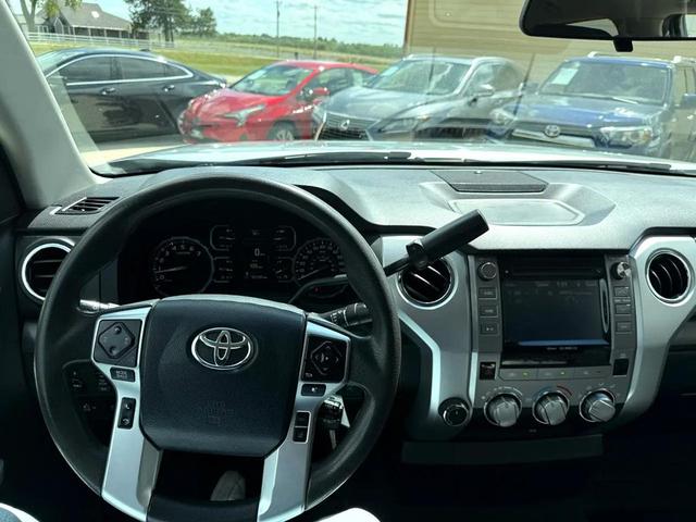 Photo of 2018 SILVER Toyota Tundra