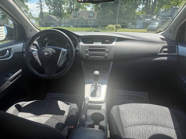 Photo of 2014 Brilliant Silver Nissan Sentra