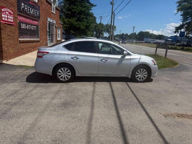 Photo of 2014 Brilliant Silver Nissan Sentra