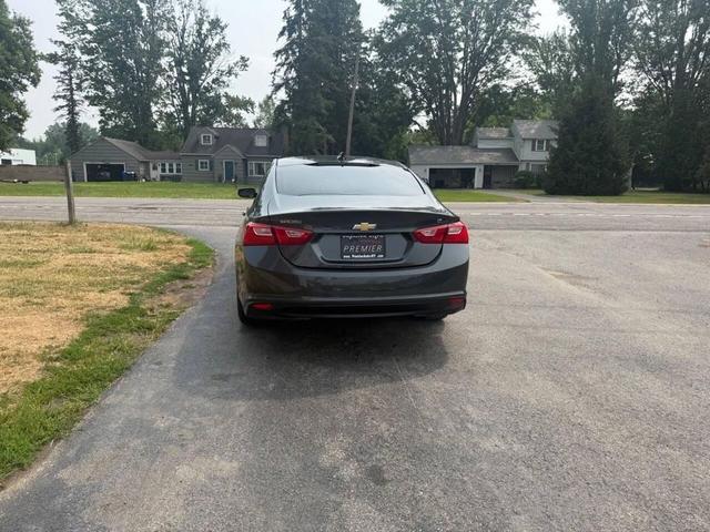 Photo of 2016 Blue Velvet Metallic Chevrolet Malibu