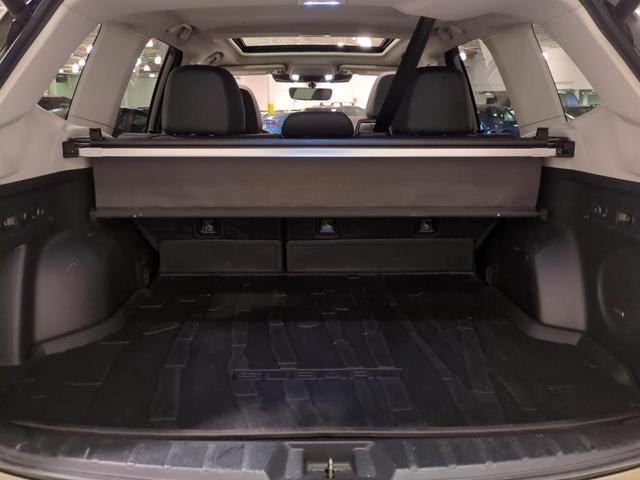 Photo of 2022 Autumn Green Metallic Subaru Forester