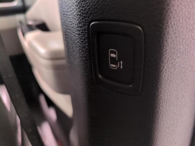 Photo of 2022 Deep Chroma Blue Kia Carnival