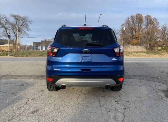 Photo of 2018 BLUE Ford Escape