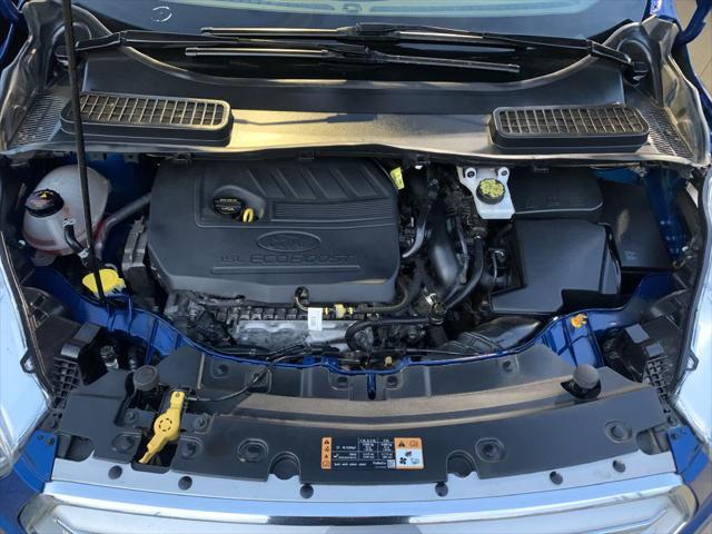 Photo of 2018 BLUE Ford Escape