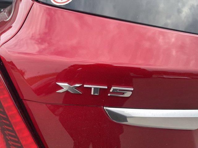 Photo of 2020 Red Horizon Tintcoat Cadillac XT5