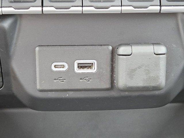 Photo of 2022 Silver Ice Metallic Chevrolet Silverado 1500