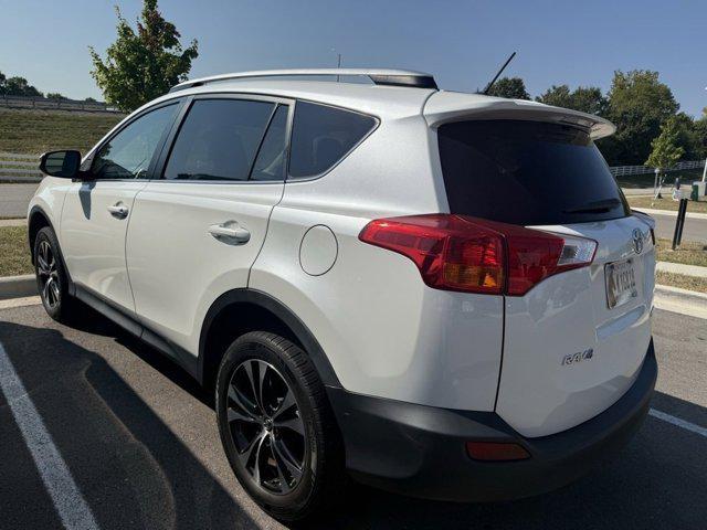Photo of 2015 Blizzard Pearl Toyota RAV4