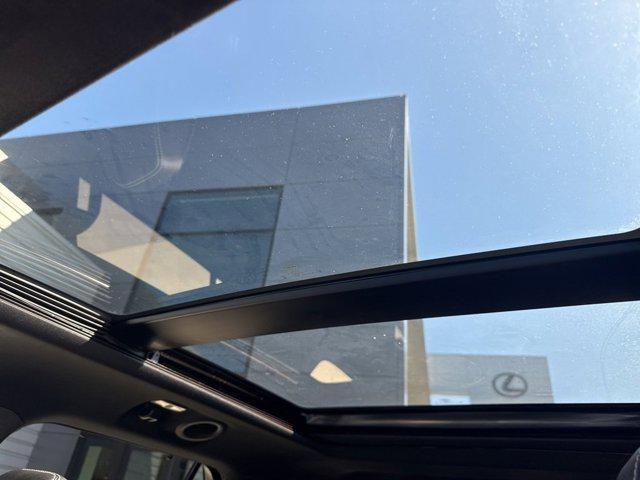 Photo of 2020 Magnetic Metallic Ford Explorer