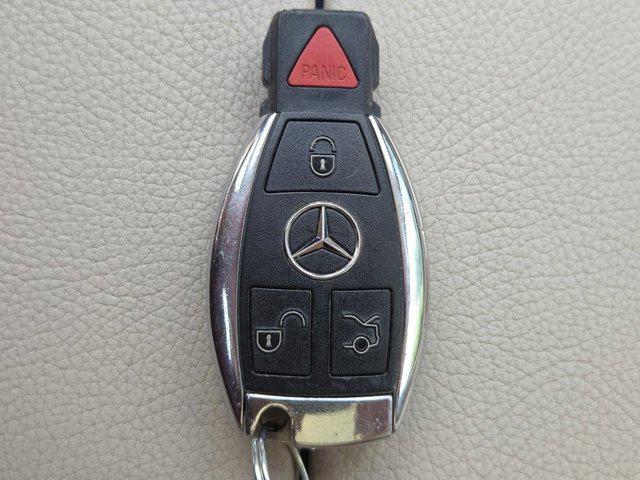 Photo of 2017 Polar White Mercedes-Benz GLC 300