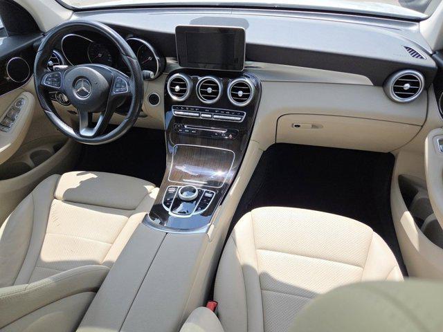 Photo of 2017 Polar White Mercedes-Benz GLC 300
