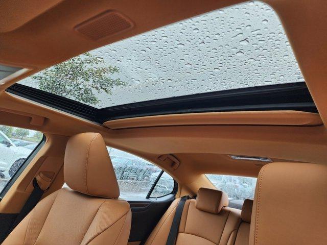 Photo of 2024 Cloudburst Gray Lexus ES 300h
