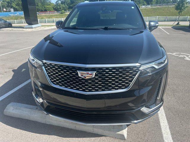 Photo of 2021 Stellar Black Metallic Cadillac XT6